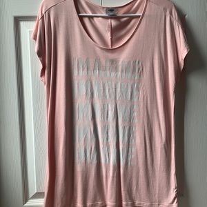Medium “Imagine” pink top in good condition
